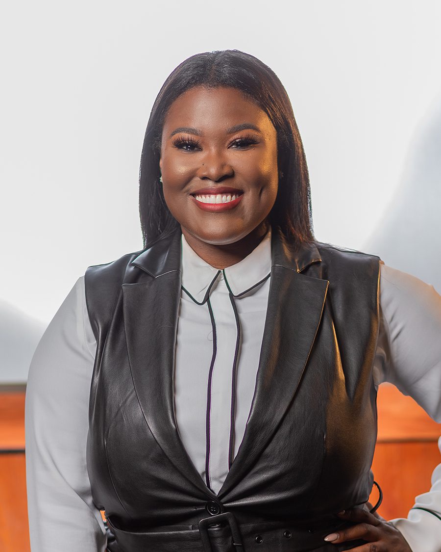 Shelvia Grant